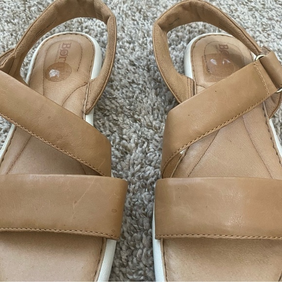 Born Rahway Leather Strappy Tan Caramel Brown Foam Cushioned Sandals Sz 9 - Picture 4 of 9